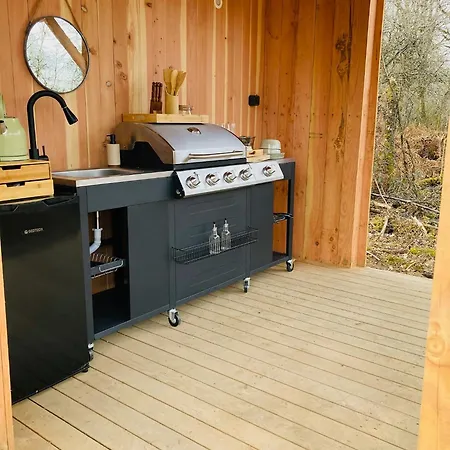 Tente Luxe Avec Jacuzzi Vue 3 Le Vigeant