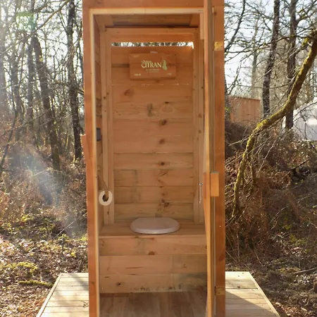Luxusní stan Tente Luxe Avec Jacuzzi Vue 3 *