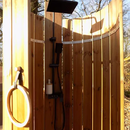 Luxury tent Tente Luxe Avec Jacuzzi Vue 3