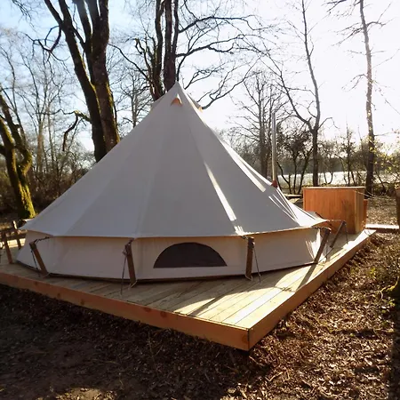 Luxury tent Tente Luxe Avec Jacuzzi Vue 3