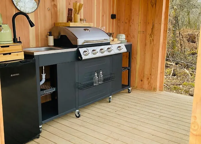 Tente Luxe Avec Jacuzzi Vue 3 Le Vigeant