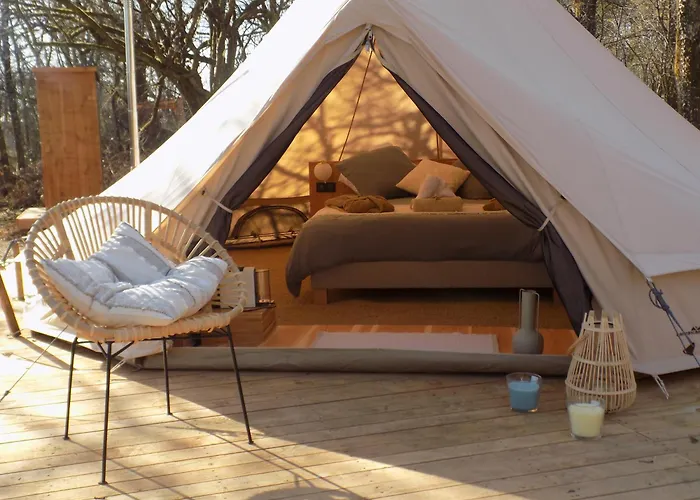 Campismo de Luxo Tente Luxe Avec Jacuzzi Vue 3